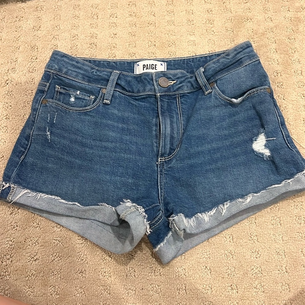 GREAT CONDITION SIZE 25 PAIGE JEAN SHORTS